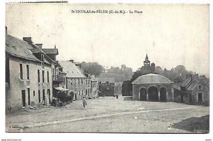 SAINT NICOLAS DU PELEM - La place