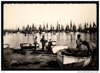 17 La Cotinière Saint-Pierre-d'Oléron bateau peche pecheur D17D K17385K C17385C RH080908