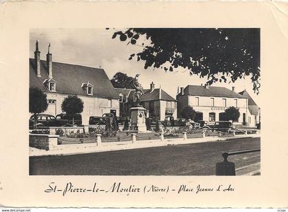 CPSM Saint-Pierre-le-Moutier Place Jeanne d'Arc