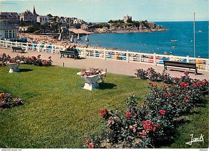 22 - Saint Quay Portrieux - La plage - Fleurs - CPM - Voir Scans Recto-Verso