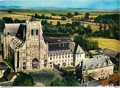 80 - Saint Riquier - Abbatiale - Vue aérienne - CPM - Voir Scans Recto-Verso