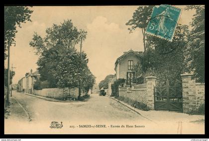 SAMOIS sur SEINE - Entrée du Haut Samois - Vieille Voiture