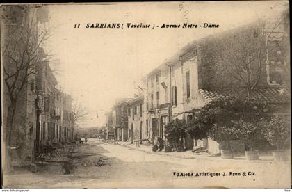 84 - SARRIANS - avenue Notre-Dame