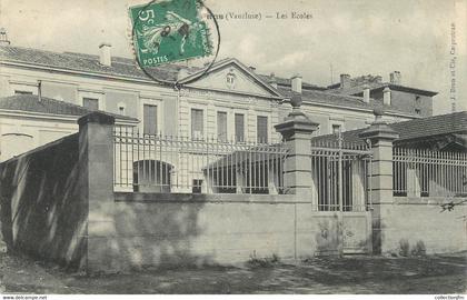 / CPA FRANCE 84 "Sarrians, les écoles"