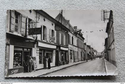 Cpsm 1955, Saujon, rue Carnot, Charente maritime 17