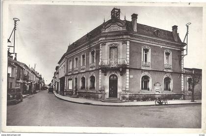 CPSM Saujon Rue Carnot et PTT