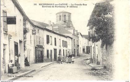 CPA Secondigny-en-Gatine La Grande Rue