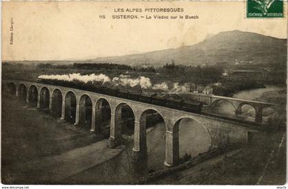 CPA Les Alpes Pittoresques Sisteron Le Viaduc sur le Buech (922167)