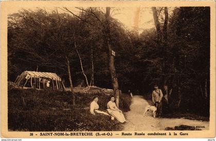 CPA St-NOM-la-BRETECHE - Route Rusée conduisant a la Gare (103034)