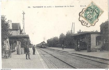 CPA Taverny Intérieur de la Gare