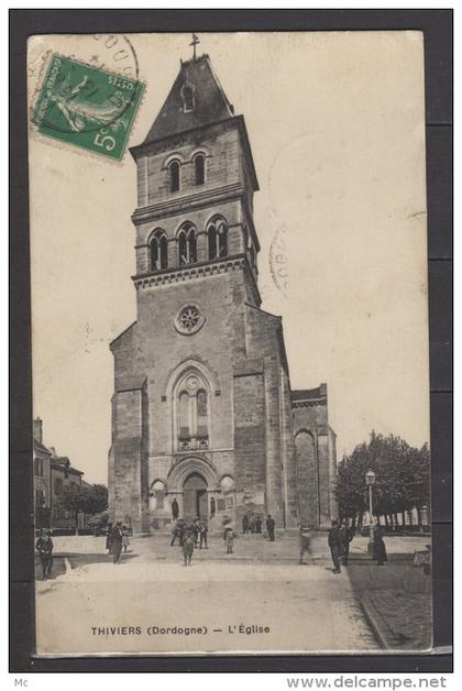 24 - Thiviers (dordogne) - L'Eglise - animée