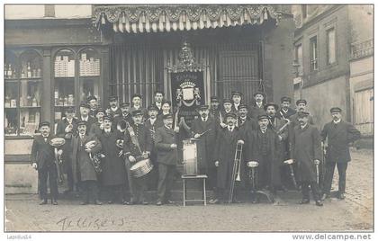 L L 880 /CARTE PHOTO- TILLIERES-SUR-AVRE   ( 27)  BOUCHERIE - FANFARE DE TILLIERES SUR AVRE