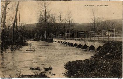 CPA Tonnerre - La Passerelle FRANCE (960953)