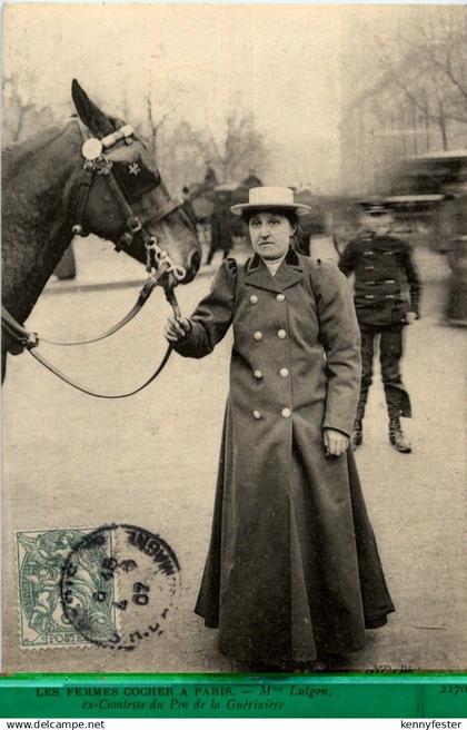 Paris - Les femmes cocher