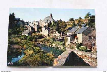 Cpm, Treignac, vue d'ensemble, l'église, Corrèze 19