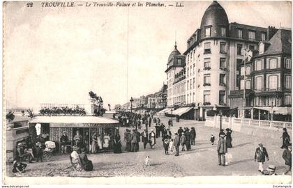 CPA Carte postale  France   Trouville Trouville Palace et les Planches 1924VM85115