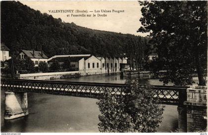 CPA VALENTIGNEY - Les Usines Peugeot et Passerelle sur le DOUBS (486752)