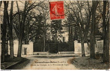 CPA AK VERNEUIL-sur-SEINE - Entrée du Chateau de la Princesse (358776)