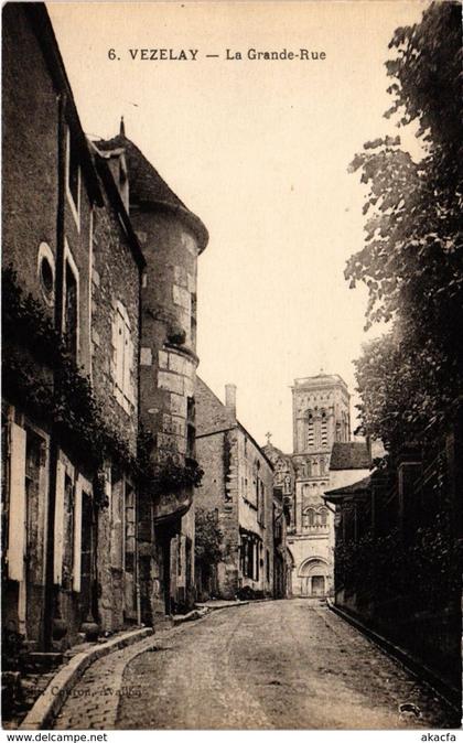 CPA VEZELAY - La Grande-Rue (108523)