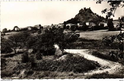 CPA Vic le Comte Vue sur Yronde et Buron FRANCE (1301821)