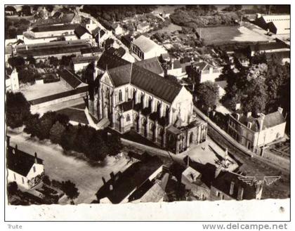 VILLAINES-LA-JUHEL VUE AERIENNE