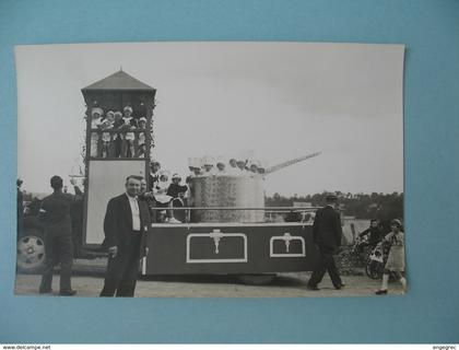 Carte Photo - Villedieu les Poeles - Procession du Grand Sacre