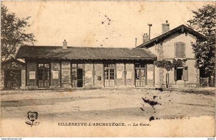 CPA Villeneuve-L'Archeveque - La Gare FRANCE (961041)