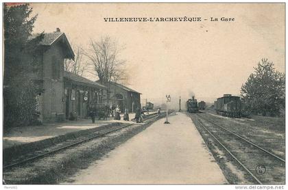 VILLENEUVE L´ARCHEVÊQUE -  la Gare