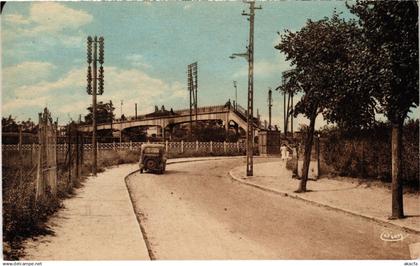 CPA Villiers le Bel Passerelle, Gare FRANCE (1330678)