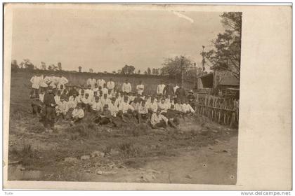 VINCENNES GROUPE DE SOLDATS