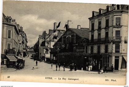 CPA VITRÉ - La Rue Garengeot (226836)