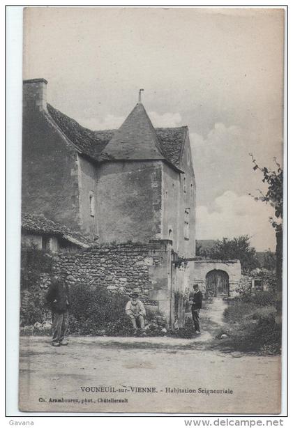 86 VOUNEUIL-sur-VIENNE - Habitation seigneuriale