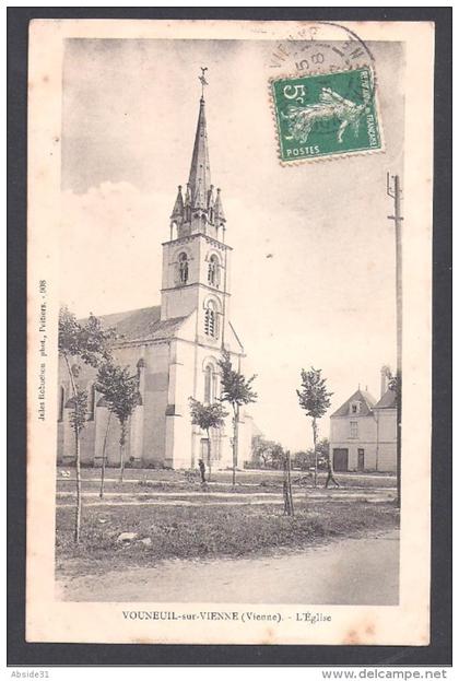 VOUNEUIL SUR VIENNE - L' Eglise