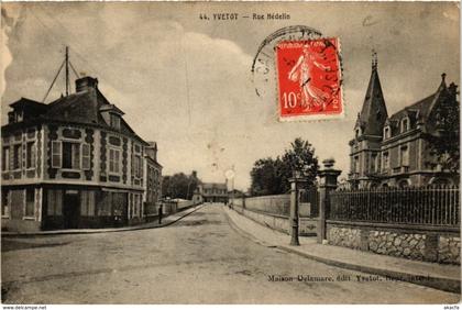 CPA YVETOT-Rue Hedelin (348166)