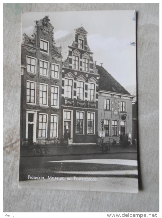 Franeker - Museum  en Postkantoor     D127913