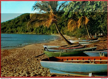 Saint-Barthélémy - Bateaux saintois sur la plage - Fisherboote der Saintes am stand