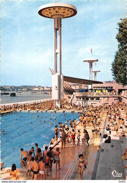 Lyon 7 piscine quai Claude Bernard Cim 254