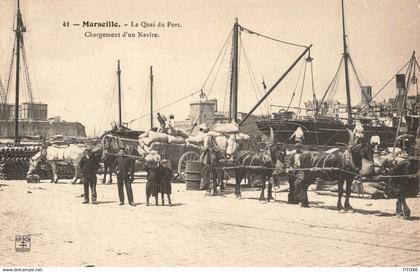 France (13 Marseille) - Le Quai du Port " Vieux Port " (Chargement d'un Navire)