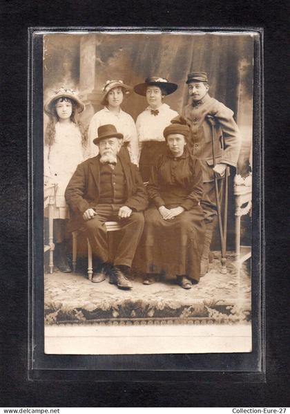 (12/05/24) 26-CPA BOURG DE PEAGE - CARTE PHOTO DE FAMILLE - Photo PAUL BOYER