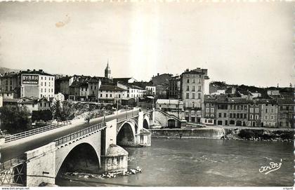 26 Bourg de Péage, vue générale et le Vieux Pont