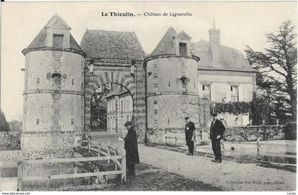 D28 - LE THIEULIN - CHÂTEAU DE LIGNEROLLE - 3 Hommes sur le pont