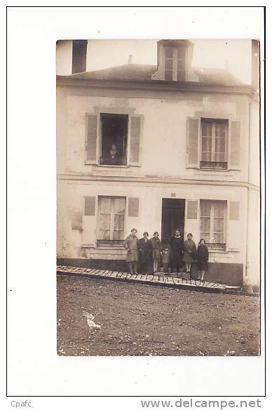 carte photo 1928 INGRANDES / maison bourgeoise , au dos " 31 décembre 1928 Léonie"