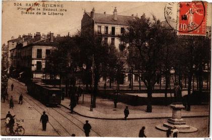 CPA St-ÉTIENNE Place de la Badouillere Statue de la Liberte (400034)