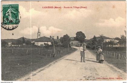 Carte Postale Ancienne de LIGNIERES-Entrée du village