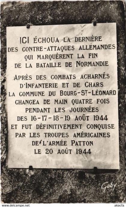 CPA Bourg Saint Léonard-Plaque commémorative (29621)