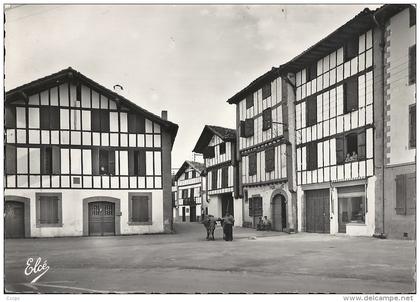 CPSM Pays Basque - Maisons à Espelette