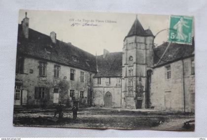 Gy, la tour du vieux château, Haute Saône 70