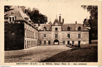 CPA AK MENUCOURT - Le Chateau - Cour (359139)