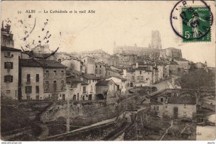 CPA ALBI La Cathedrale et la Vieil Albi (1087403)