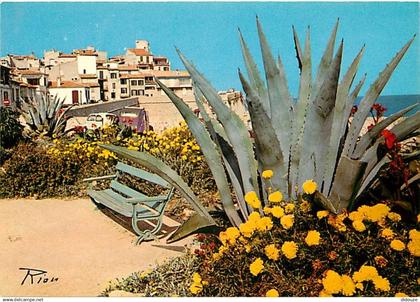 06 - Antibes - Les Remparts et la vieille Ville - Fleurs - Cactus - CPM - Carte Neuve - Voir Scans Recto-Verso